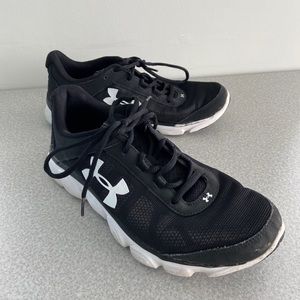 Under Armour Runnig Shoes